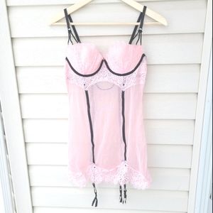 ➕NWOT➕  Pink & Black Lace Gartered Chemis